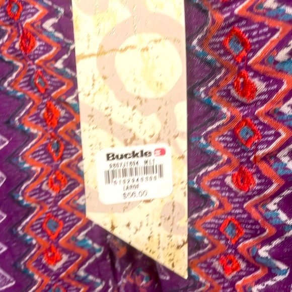 NWT Gimmicks by BKE Top - Picture 3 of 3